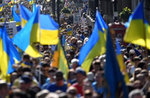 Трамп помоги: тысячи киевлян выступили на майдане против власти