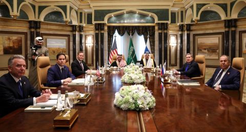 Договорнячок, налоги и запреты: как для России прошел 2025 год