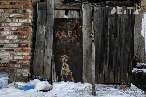 Почти год добивается прокуратура Приморья новых квартир для жильцов рассыпающегося дома