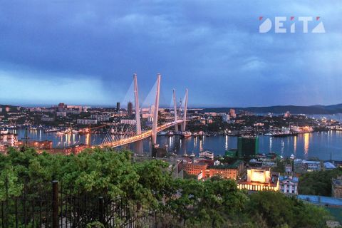 Мусор и спящие строители - модное место отдыха во Владивостоке отпугивает туристов