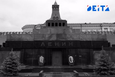 Большинство опрошенных россиян не хотят видеть Ленина в мавзолее