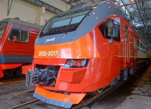 Прокуратура не оштрафует пассажирское депо Владивосток за смрад, но накажет за золу