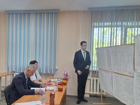 Руководители ДРСК принимают госэкзамены у будущих энергетиков