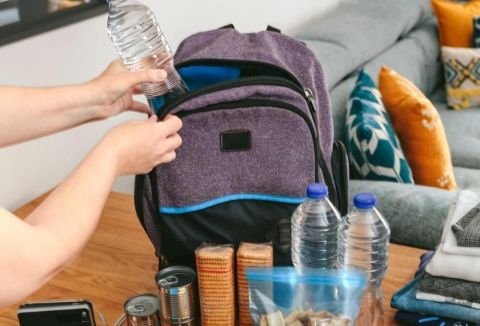 МЧС призвало россиян собрать тревожный чемоданчик: в чём дело