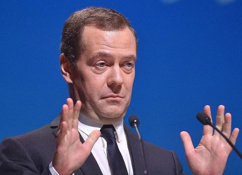 «В Европе россиянам трудно»: Медведев сравнил жизнь в России и ЕС