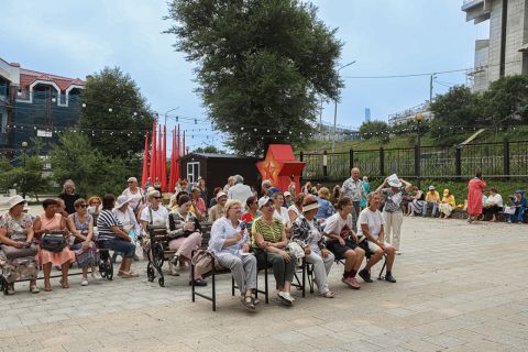 Бодрая суббота приглашает всех петь, рисовать и узнавать