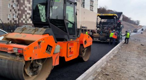 Дорогу, которая свяжет Зелёный Угол с объездной трассой, начали асфальтировать во Владивостоке