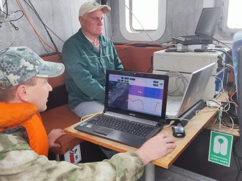 Нефть и тяжелые металлы ждут приморцев в бухте Золотой Рог