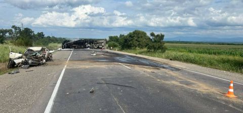 ДТП с контейнеровозом перекрыло федеральную трассу "Уссури"