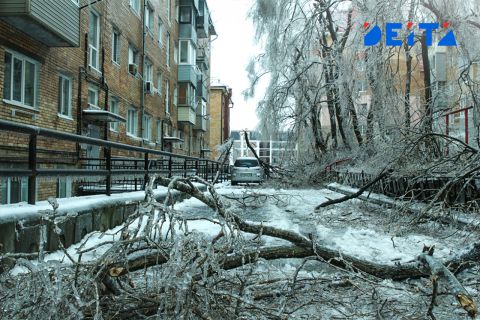 Школьница потеряла память после падения на скользком тротуаре во Владивостоке