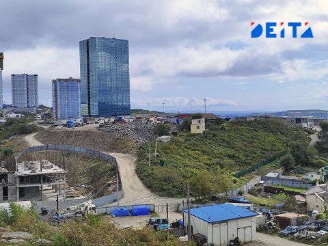 На дорожный беспредел застройщика жалуются жители перенаселённого микрорайона Владивостока
