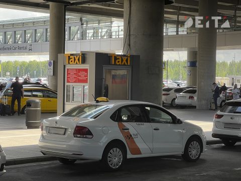 Мошенники научились воровать деньги с банковских карт через сервисы заказа такси